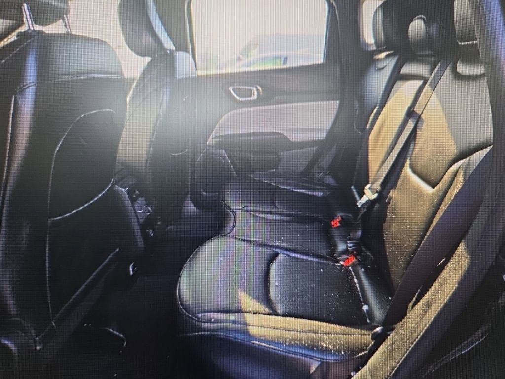 Used 2024 Jeep Compass Limited image 11