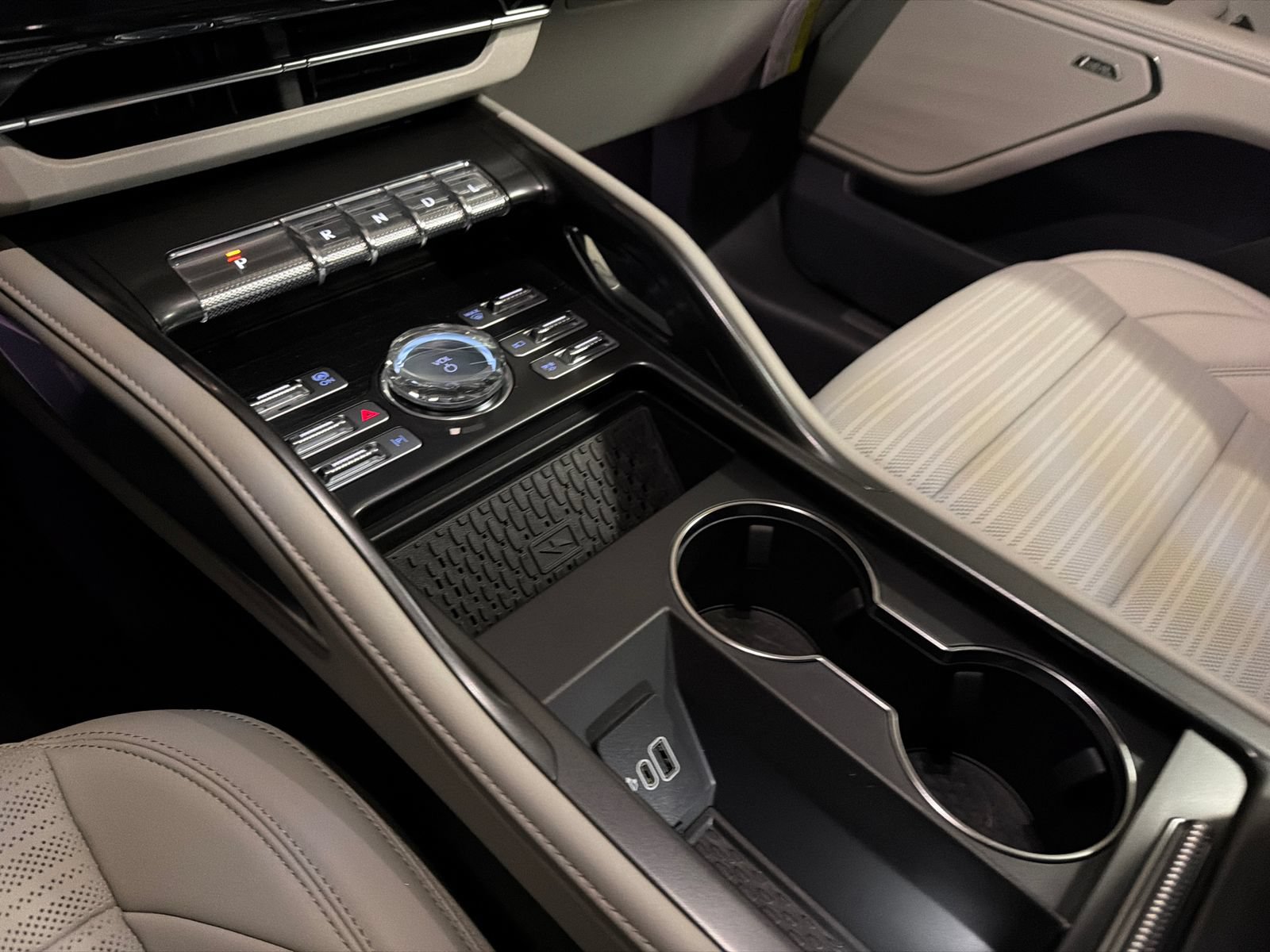 New 2026 Lincoln Nautilus Reserve AWD/4WD image 28