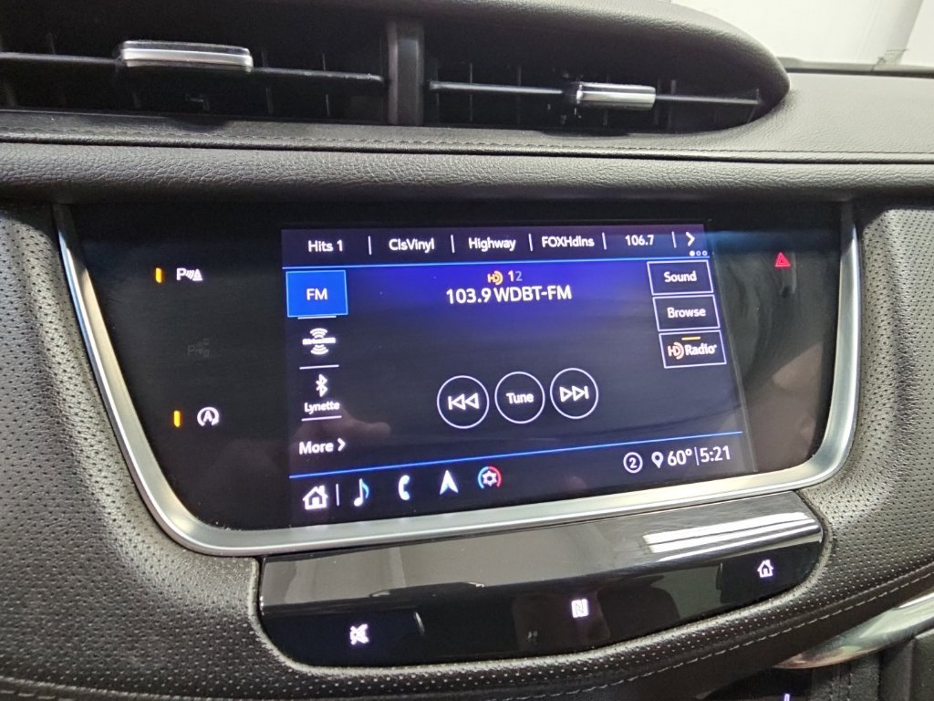 Used 2020 Cadillac XT5 Premium Luxury FWD image 16