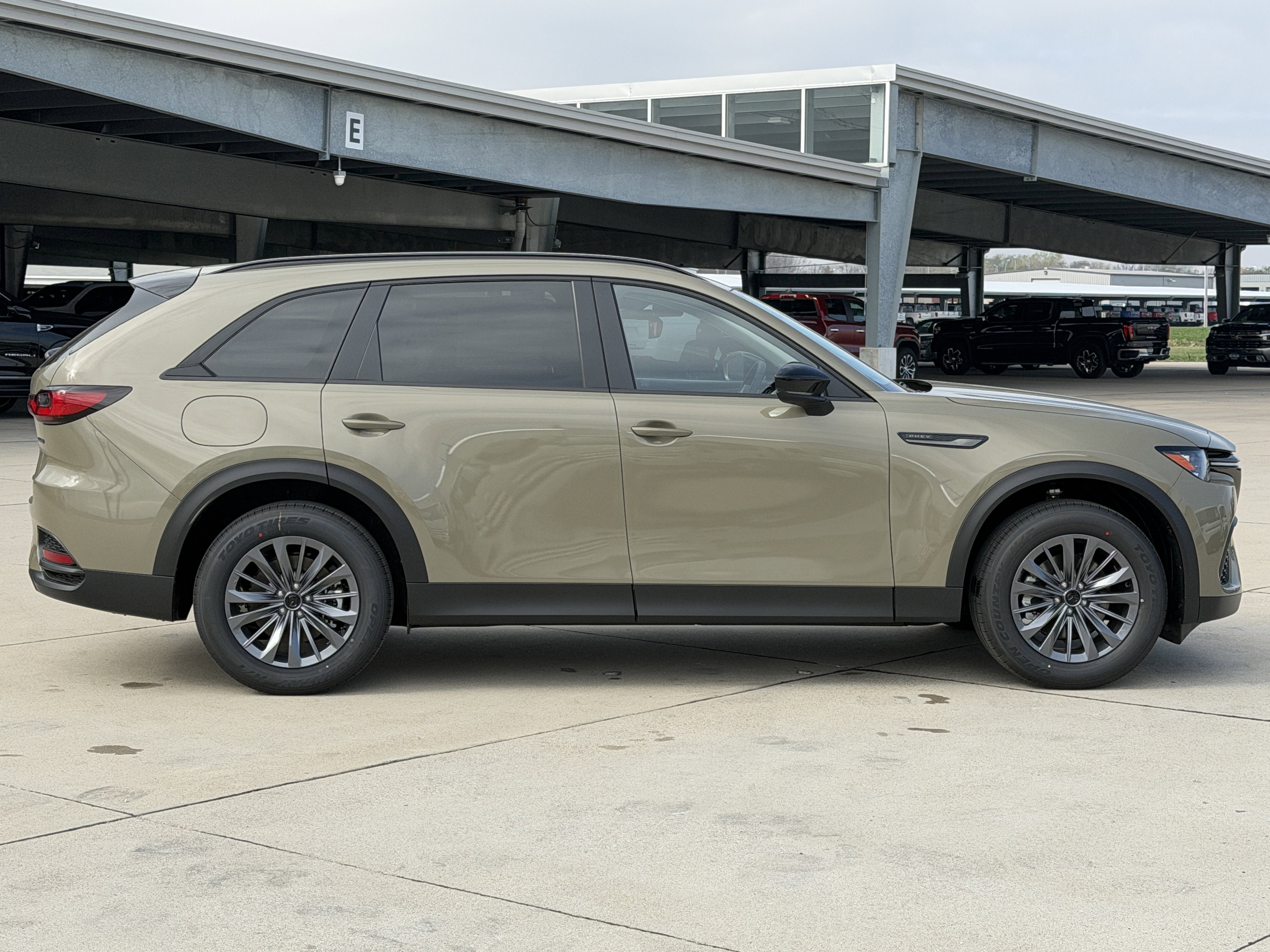 New 2026 MAZDA CX-70 SC AWD/4WD image 3