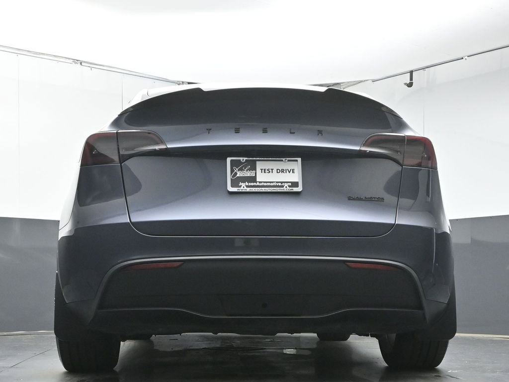 Used 2023 Tesla Model Y Long Range image 30