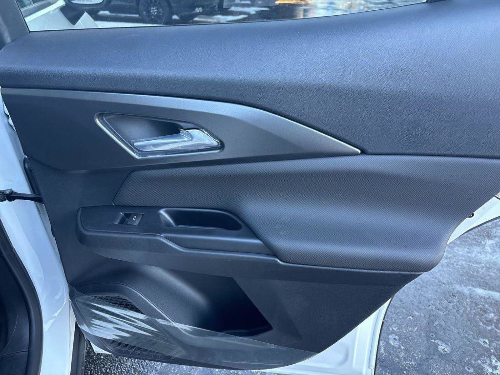 New 2026 Chevrolet Equinox EV LT FWD image 30