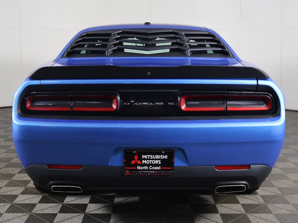 Used 2023 Dodge Challenger SXT RWD image 9
