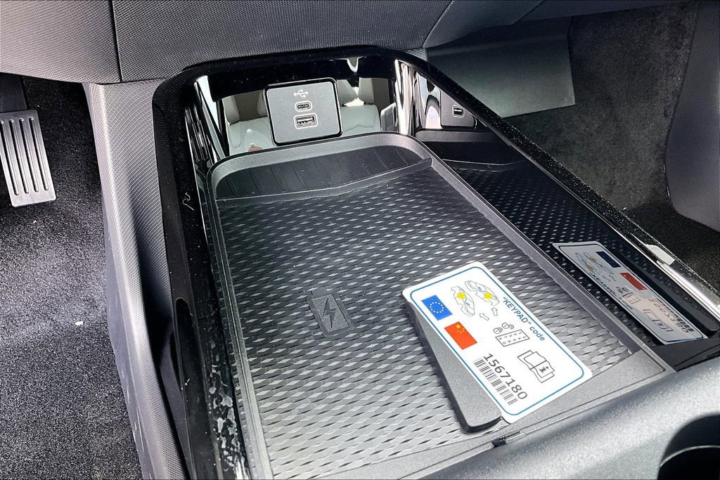 New 2025 Ford Mustang Mach-E Premium image 18