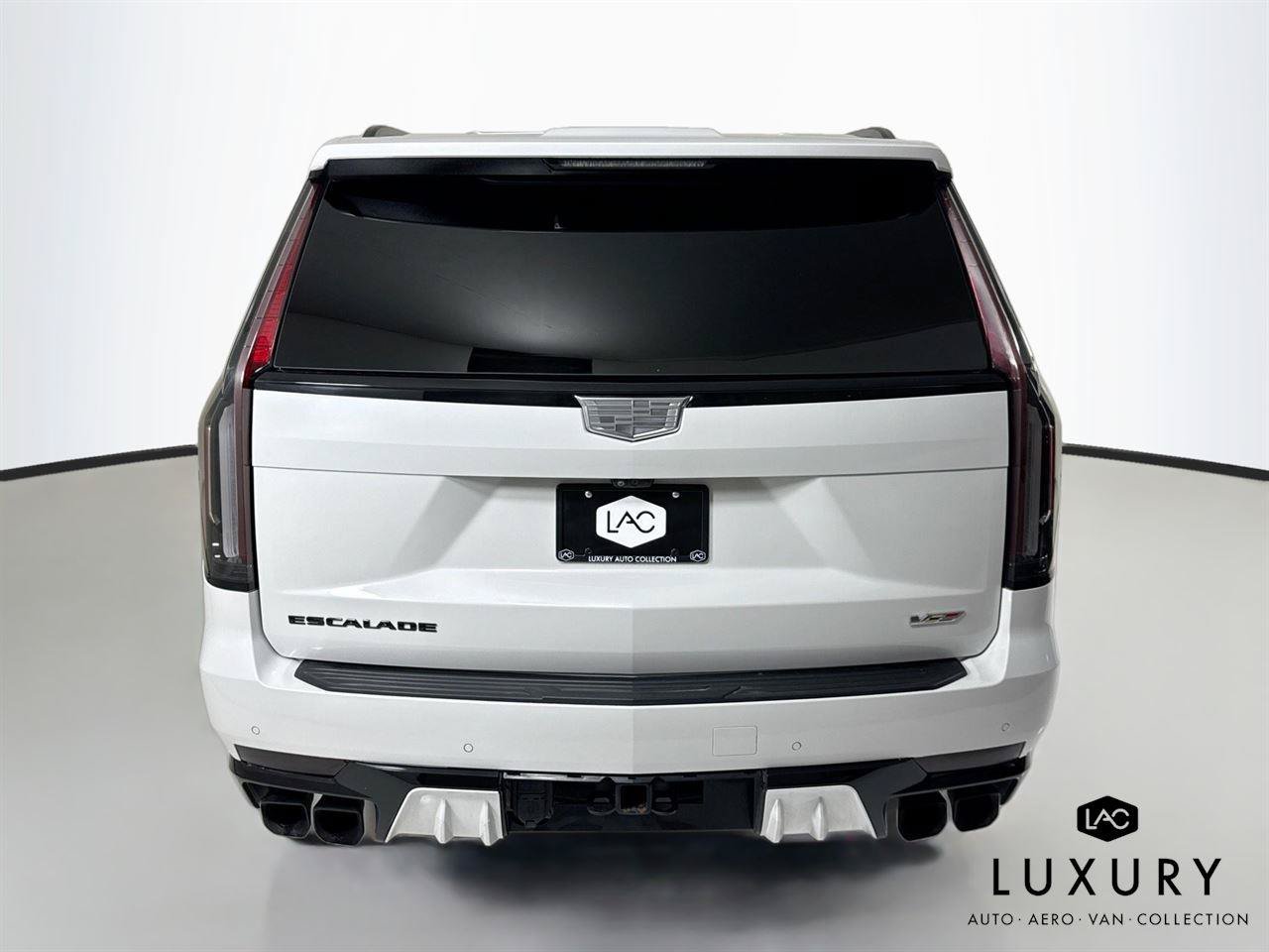 Used 2024 Cadillac Escalade V w/ LPO, ONYX Package AWD/4WD image 7