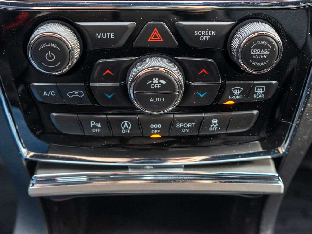 Used 2020 Jeep Grand Cherokee Laredo w/ Quick Order Package 2BN North image 26