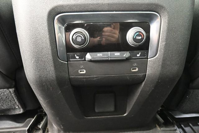 Used 2021 Chevrolet Tahoe Premier AWD/4WD image 31