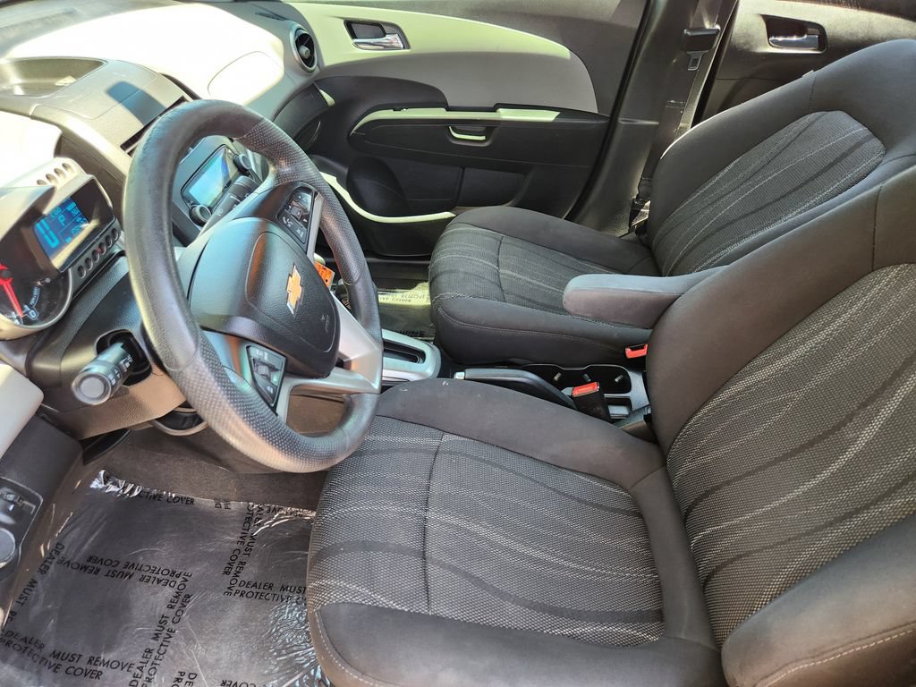 Used 2014 Chevrolet Sonic LT FWD image 4