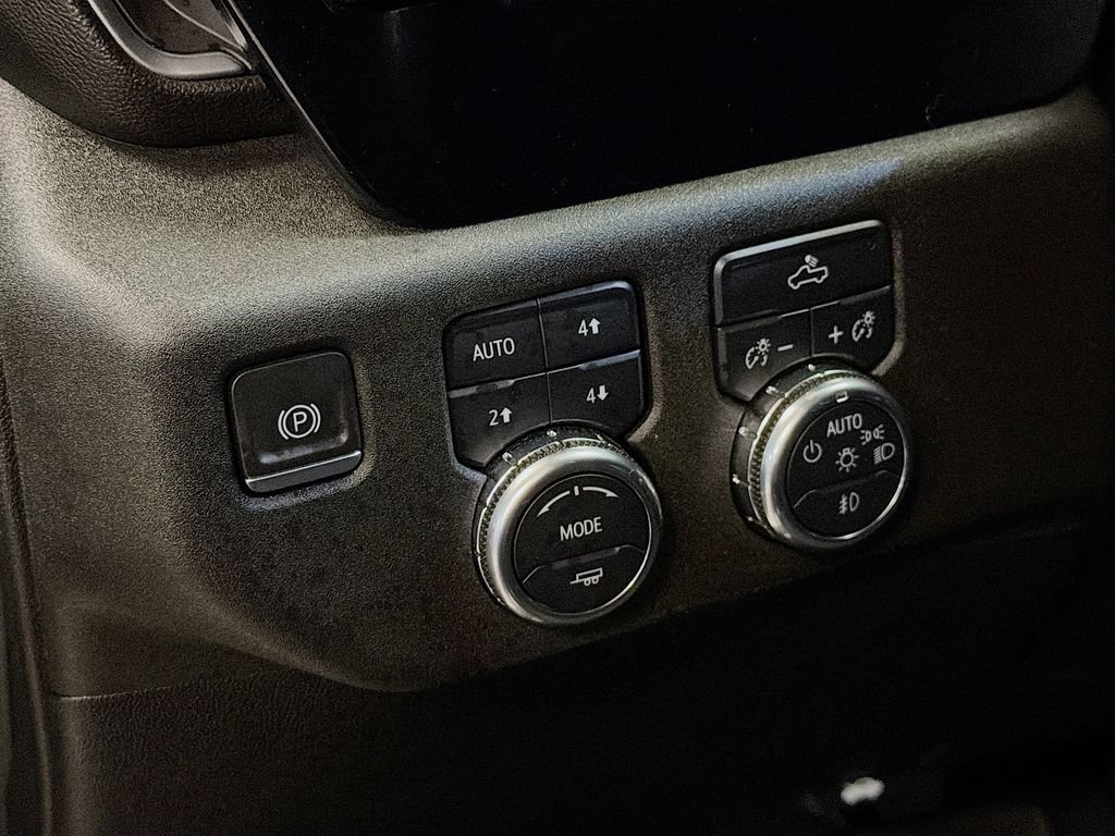 Used 2024 GMC Sierra 1500 Elevation AWD/4WD image 12