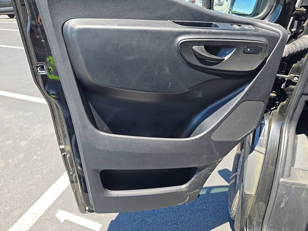 Used 2024 Mercedes-Benz Sprinter 2500 image 9