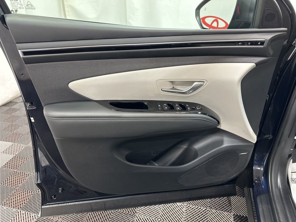 Used 2024 Hyundai Tucson Limited image 23