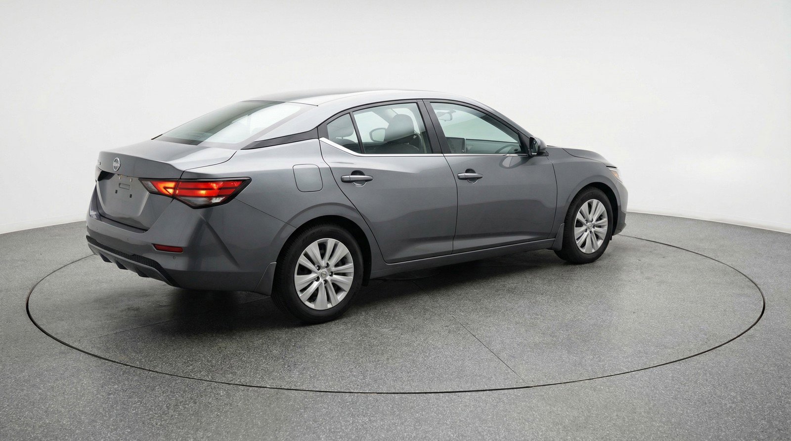 Used 2025 Nissan Sentra S image 9