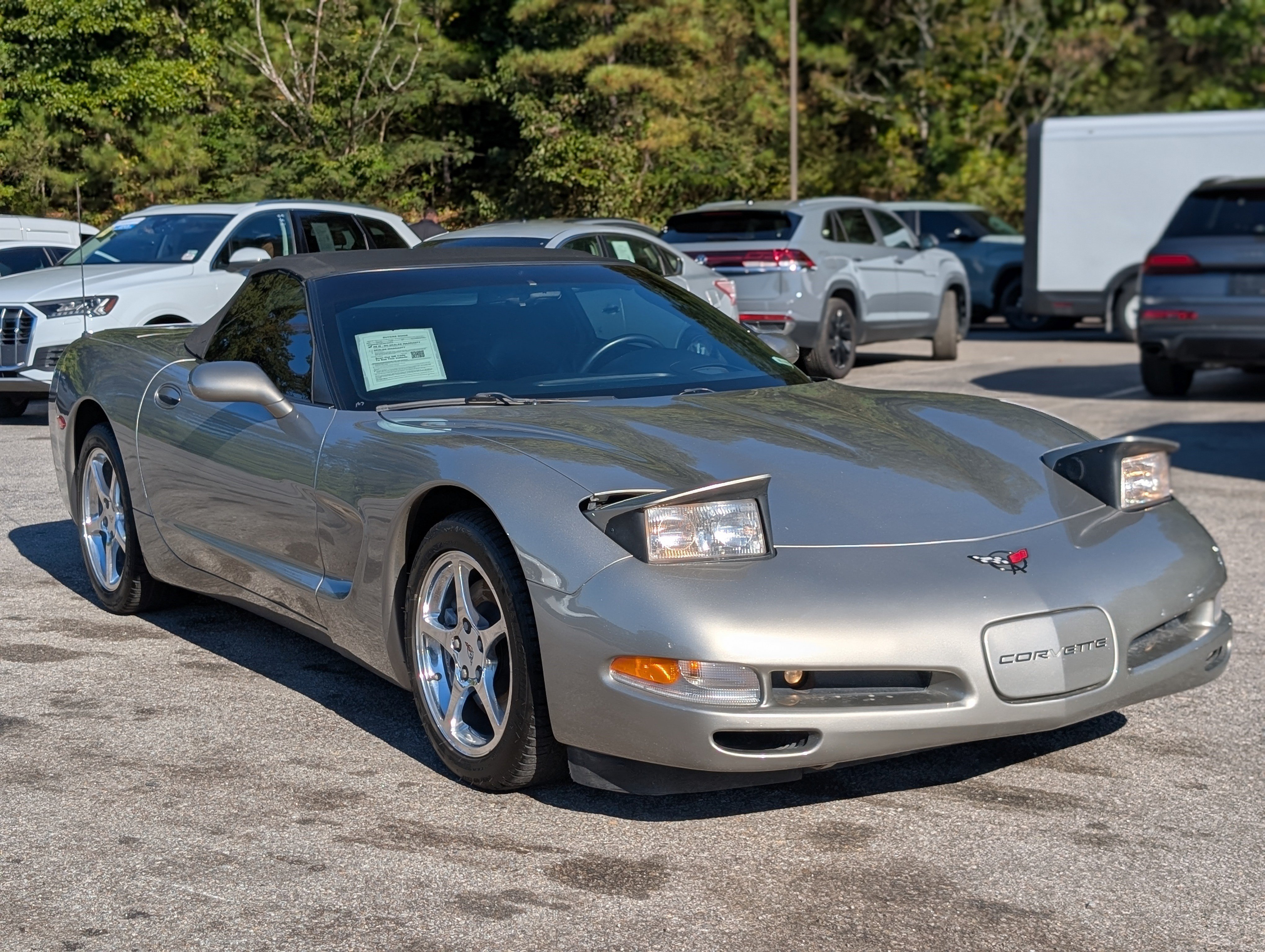 Used 2000 Chevrolet Corvette Convertible w/ Performance Handling Pkg RWD image 11