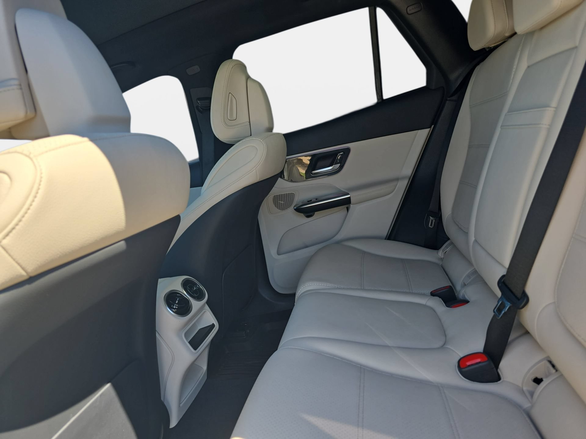 Certified 2026 Mercedes-Benz GLC 300 4MATIC image 14