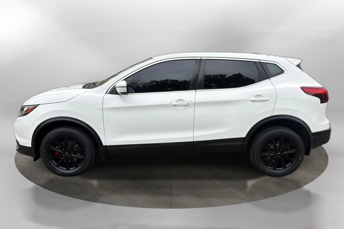 Used 2019 Nissan Rogue Sport S FWD image 2