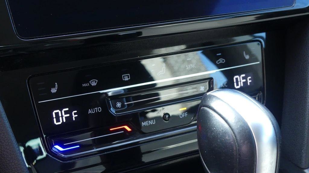 Used 2021 Volkswagen Arteon SE FWD image 24