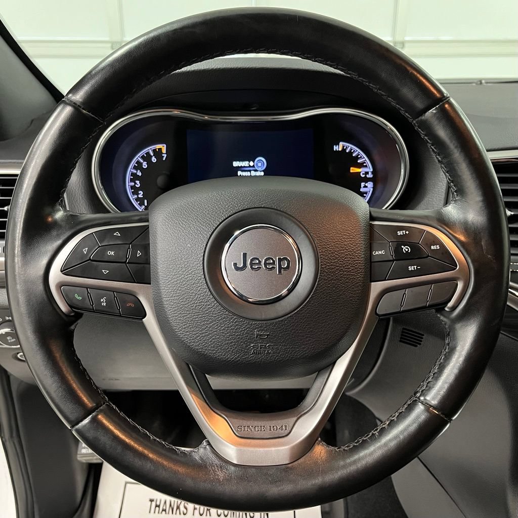 Used 2020 Jeep Grand Cherokee Laredo AWD/4WD image 26