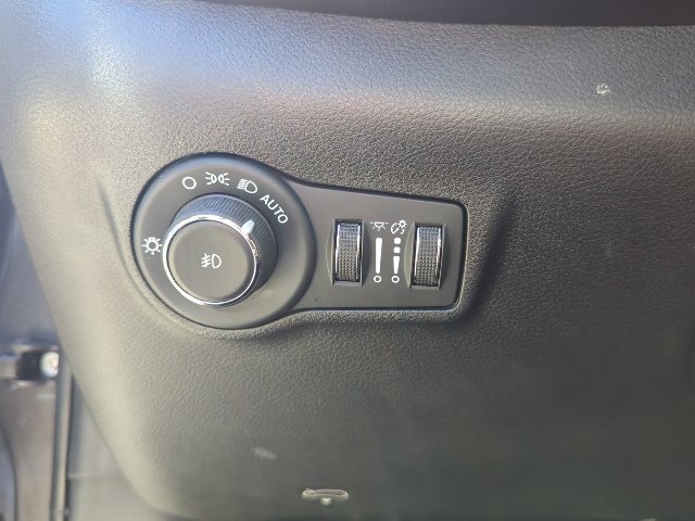 Used 2024 Jeep Compass Latitude AWD/4WD image 20