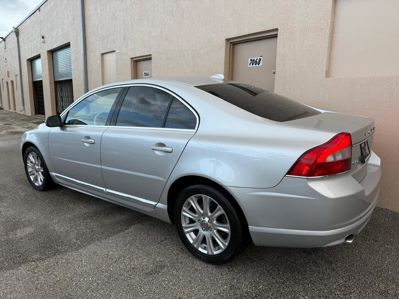 Used 2010 Volvo S80 3.2 FWD image 14