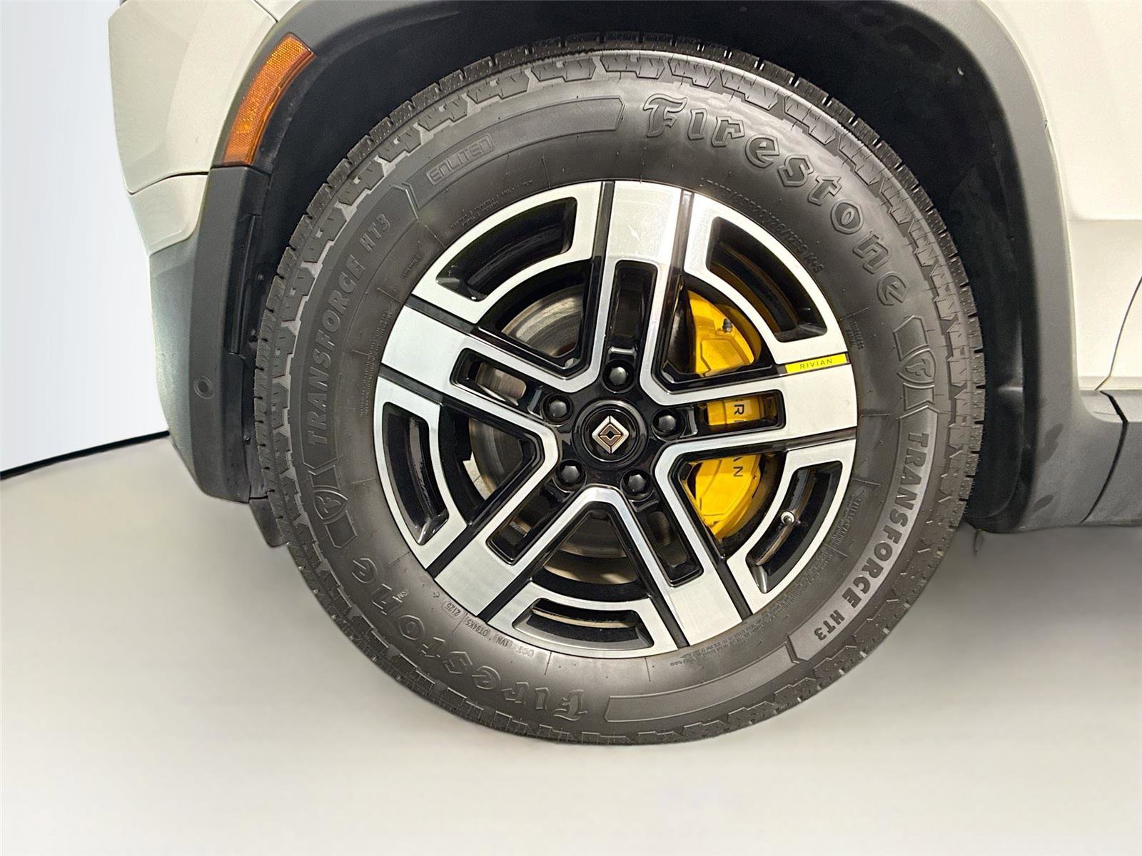 Used 2022 Rivian R1T Launch Edition image 30