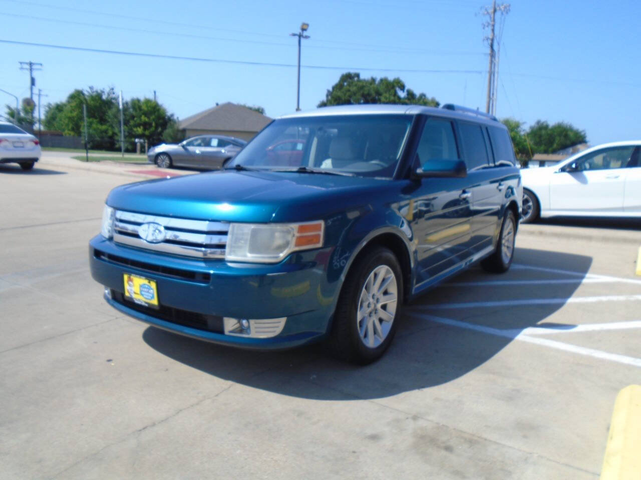 Used 2011 Ford Flex SEL w/ Rapid Spec Order Code FWD image 3