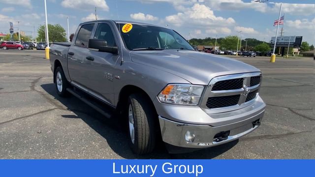 Used 2022 RAM 1500 Classic SLT w/ Electronics Group AWD/4WD image 3