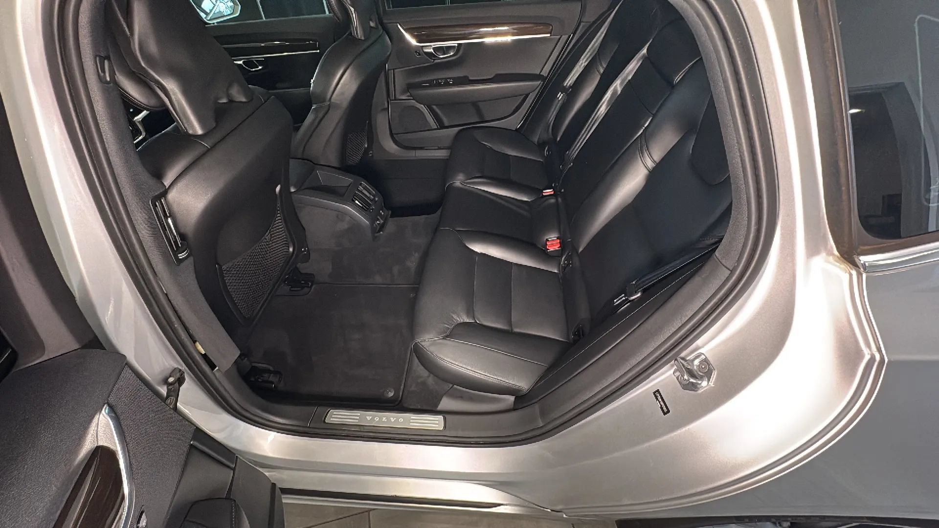 Used 2019 Volvo S90 T5 Momentum FWD image 46