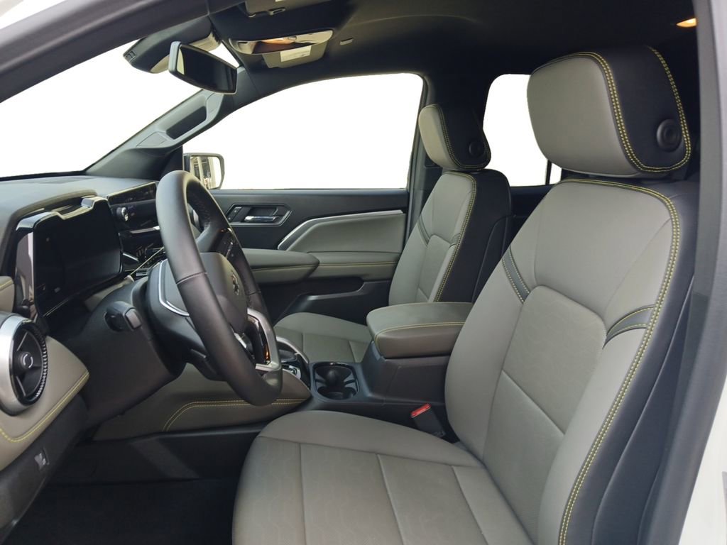 Used 2026 Chevrolet Colorado ZR2 w/ Technology Package image 19