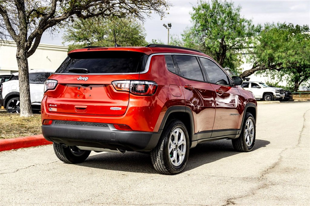 New 2026 Jeep Compass Latitude image 4