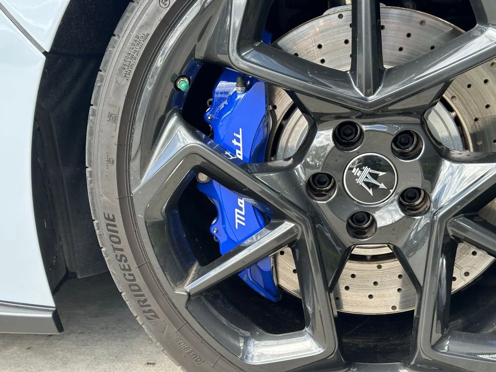 Used 2023 Maserati MC20 Spyder image 17