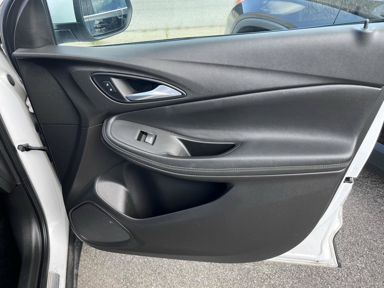 Used 2020 Buick Encore GX Select FWD image 19