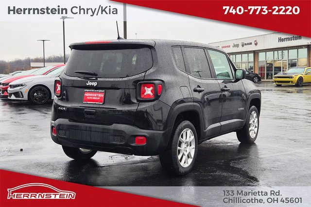 Used 2023 Jeep Renegade Latitude image 29