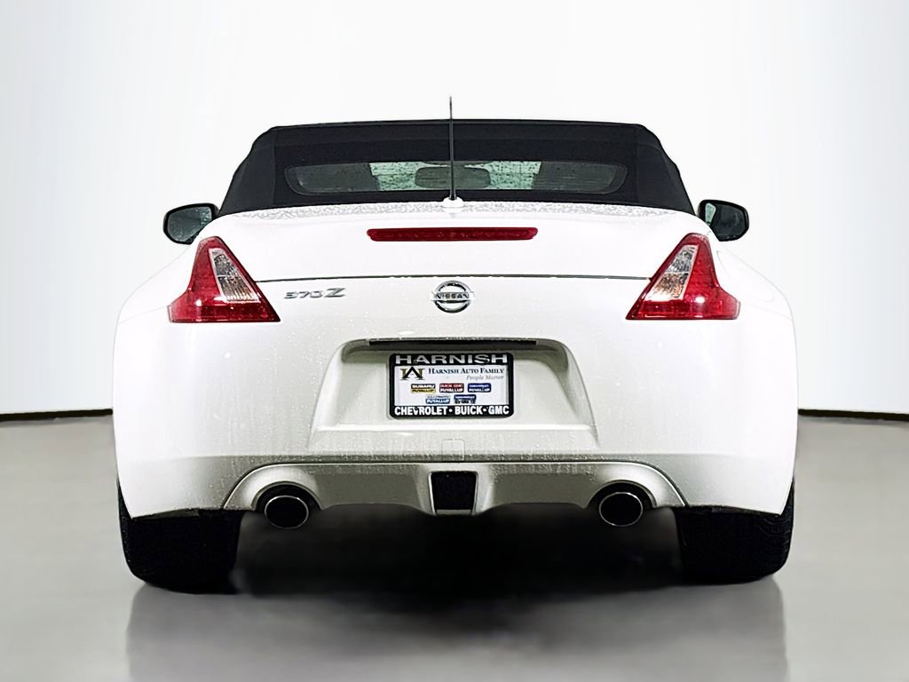 Used 2010 Nissan 370Z Touring w/ Sport Pkg image 7