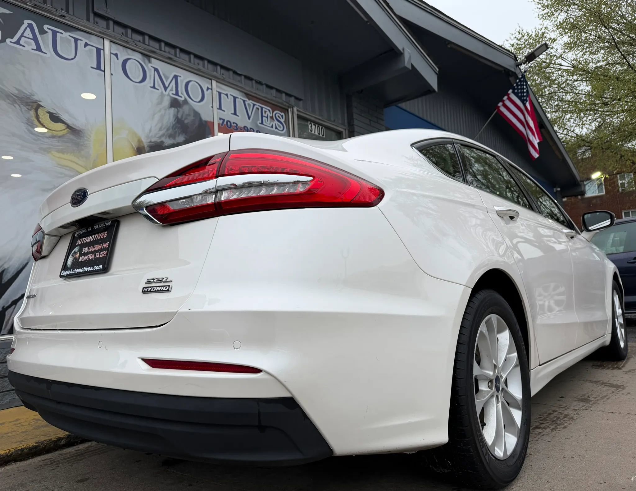 Used 2020 Ford Fusion SEL image 3