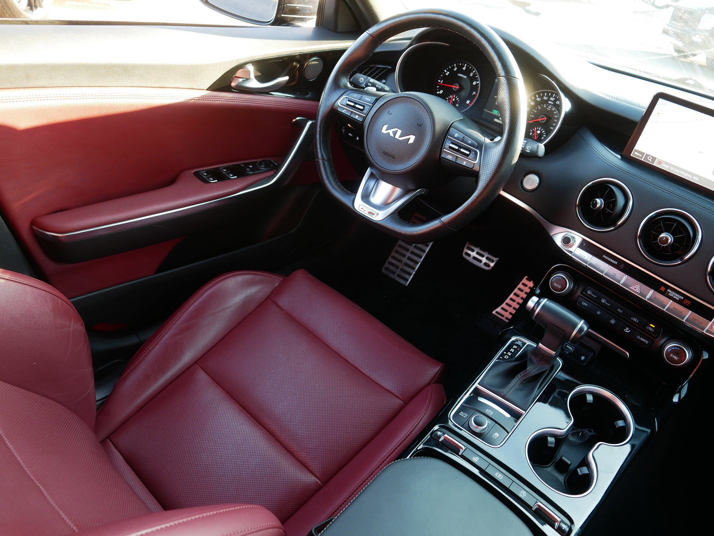 Certified 2022 Kia Stinger GT-Line w/ Sun & Sound Package image 10