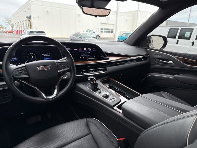 Used 2023 Cadillac Escalade ESV Premium Luxury AWD/4WD image 13