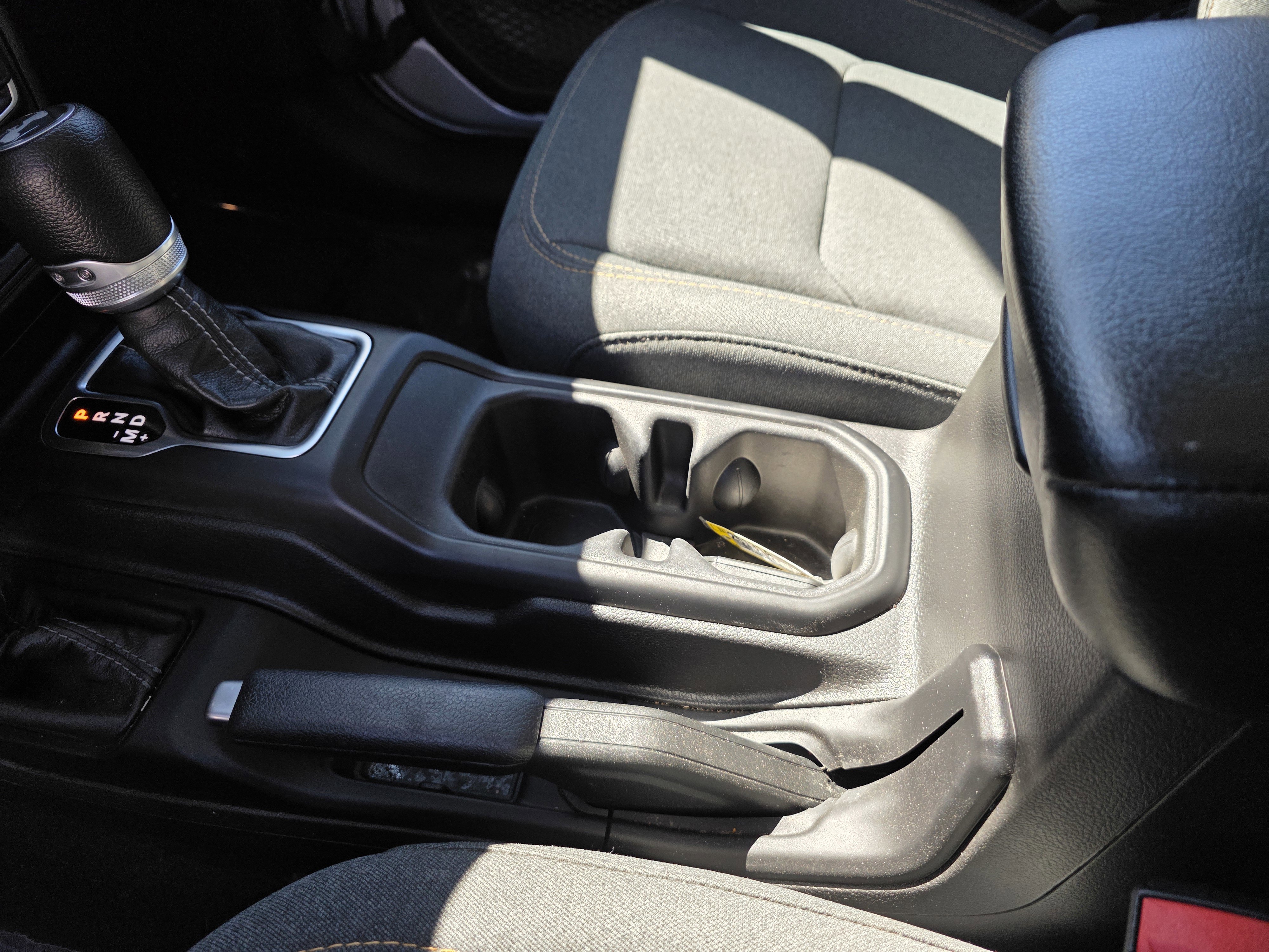 Used 2024 Jeep Wrangler Sport S image 16