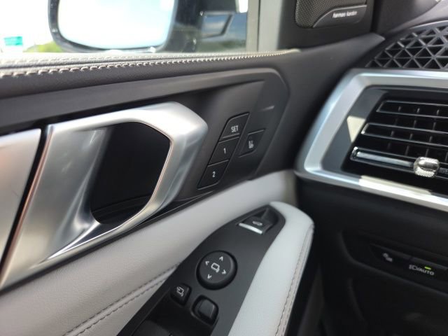 Used 2025 BMW X5 M60i w/ Climate Comfort Package image 41