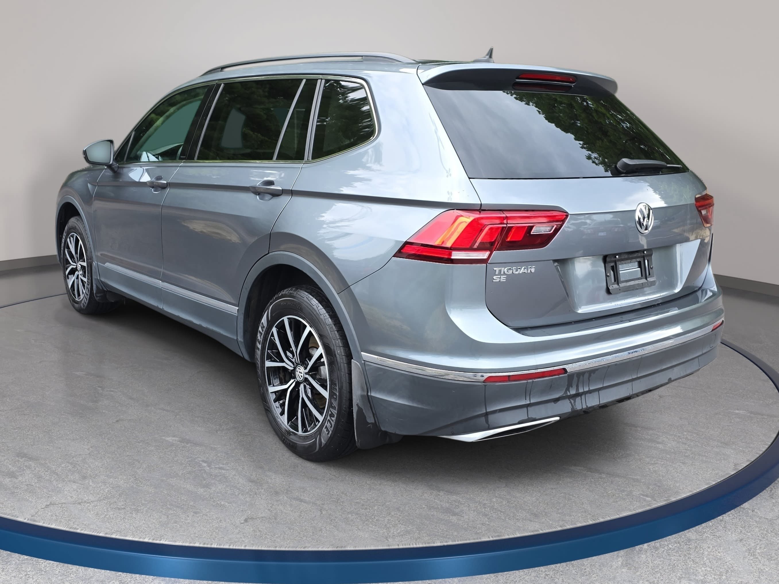 Used 2021 Volkswagen Tiguan SE FWD image 7