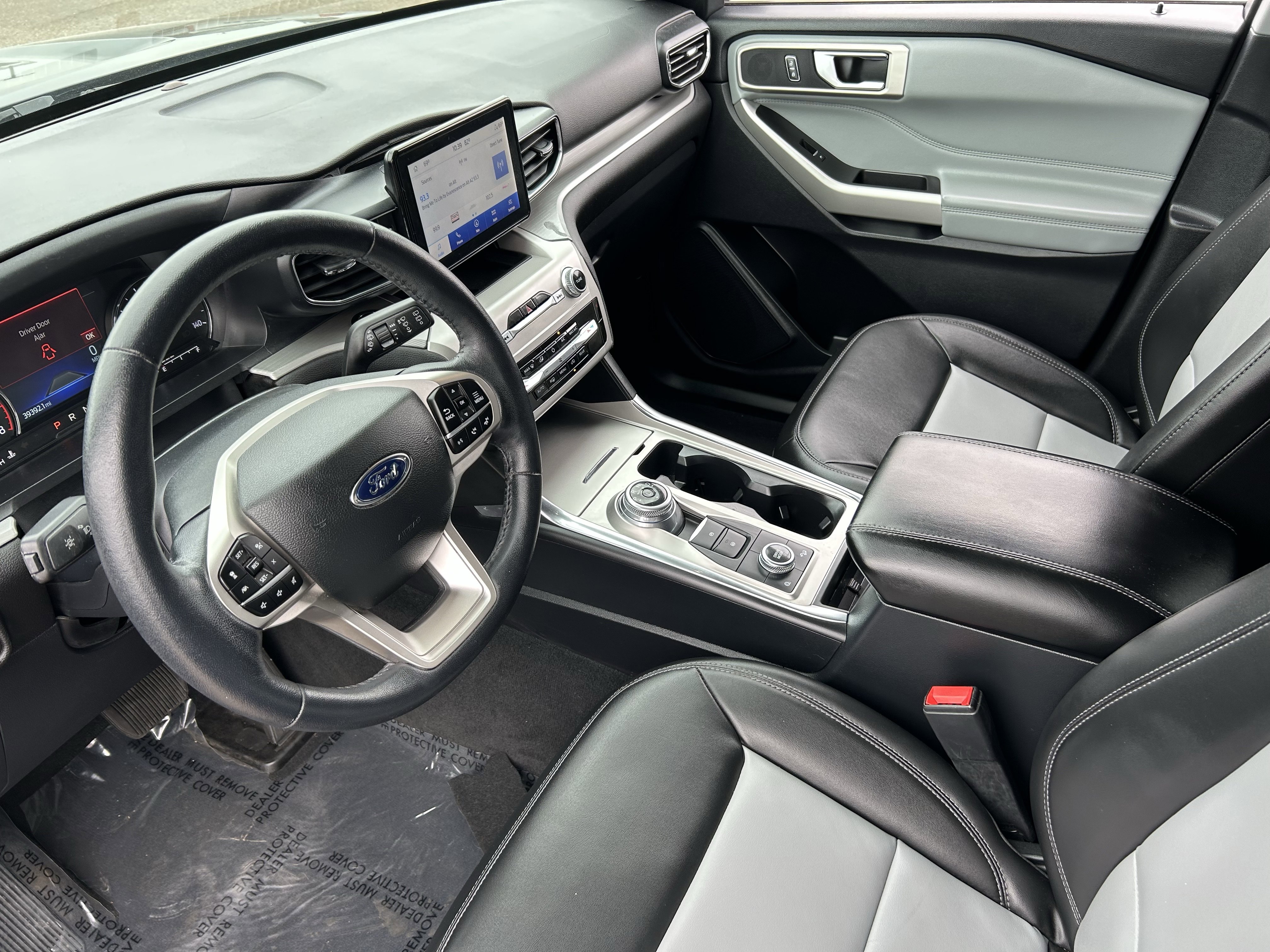 Used 2022 Ford Explorer XLT w/ Equipment Group 202A image 20