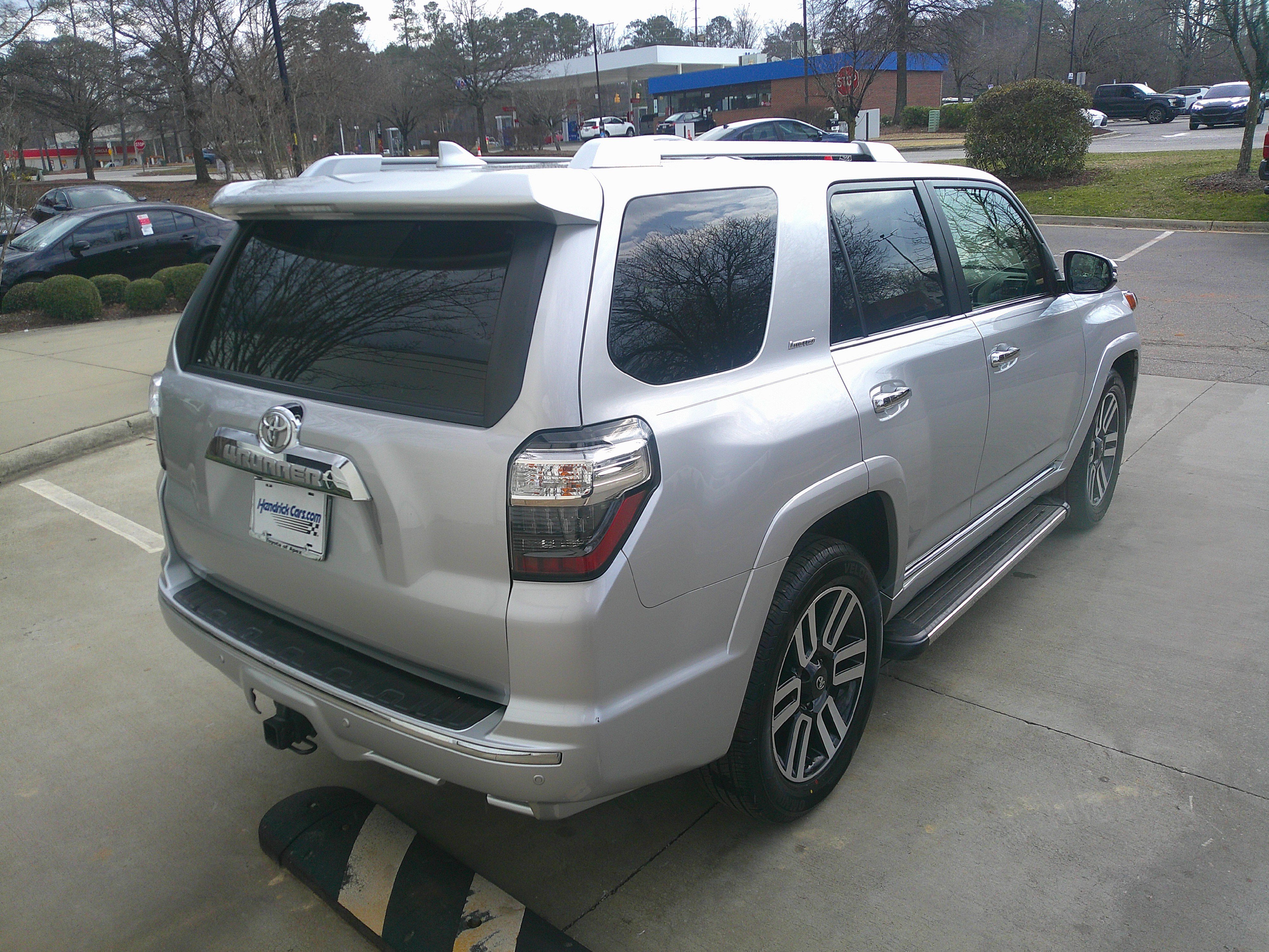 Used 2023 Toyota 4Runner Limited image 12