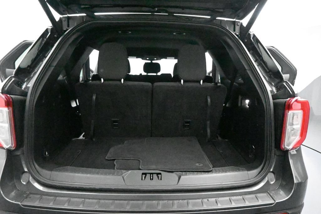 Used 2020 Ford Explorer XLT w/ Comfort Package AWD/4WD image 24
