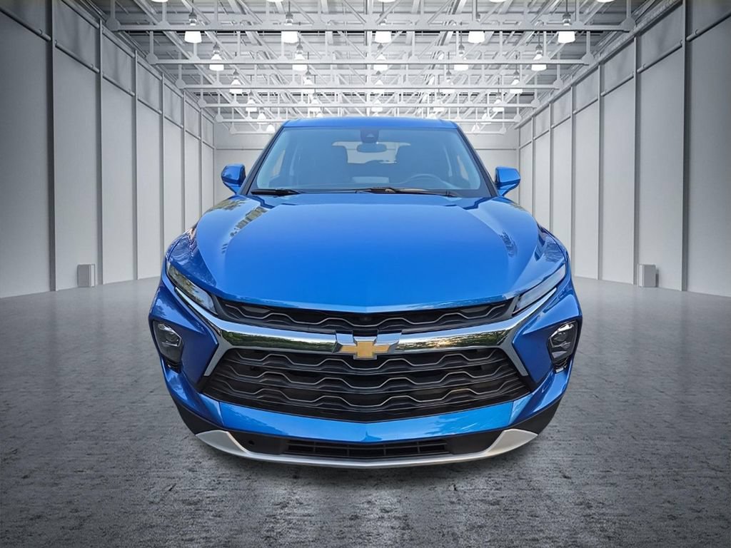 Used 2025 Chevrolet Blazer LT FWD video 2
