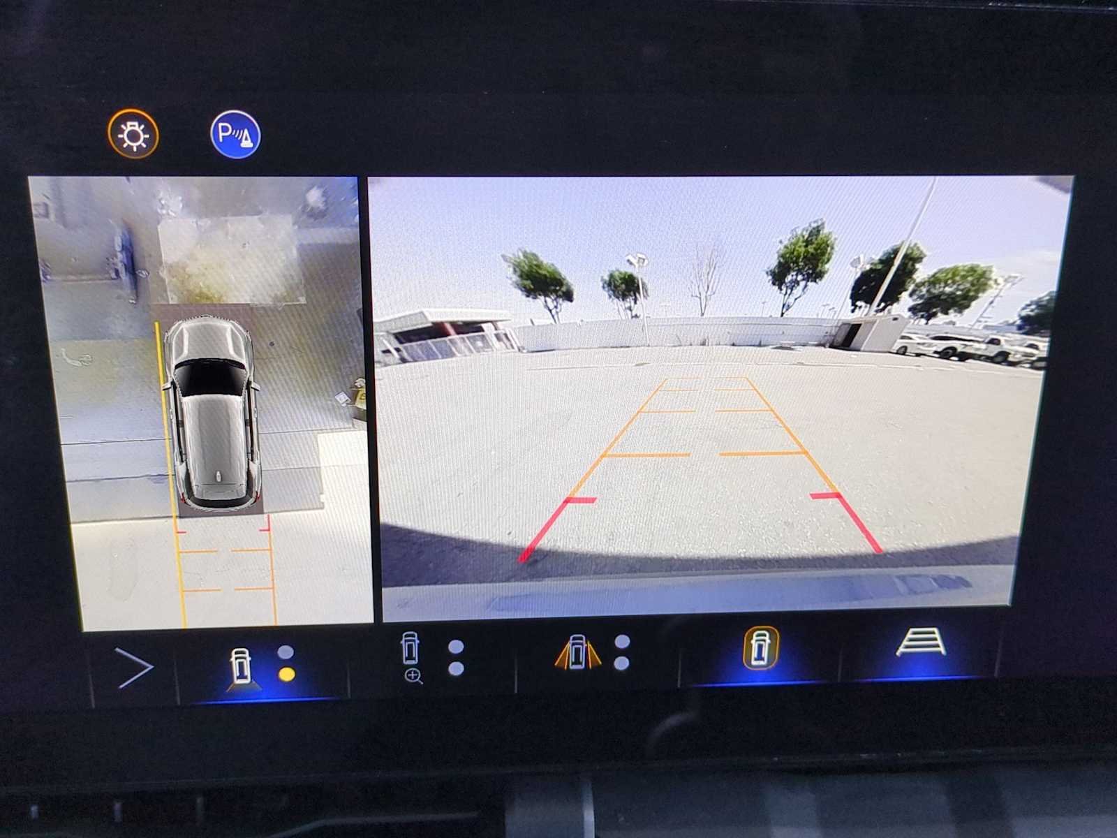 Used 2025 Chevrolet Equinox LT w/ Convenience Package II FWD image 20