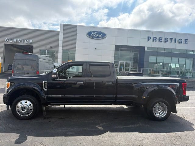 Used 2019 Ford F450 Platinum w/ Platinum Ultimate Package AWD/4WD image 3