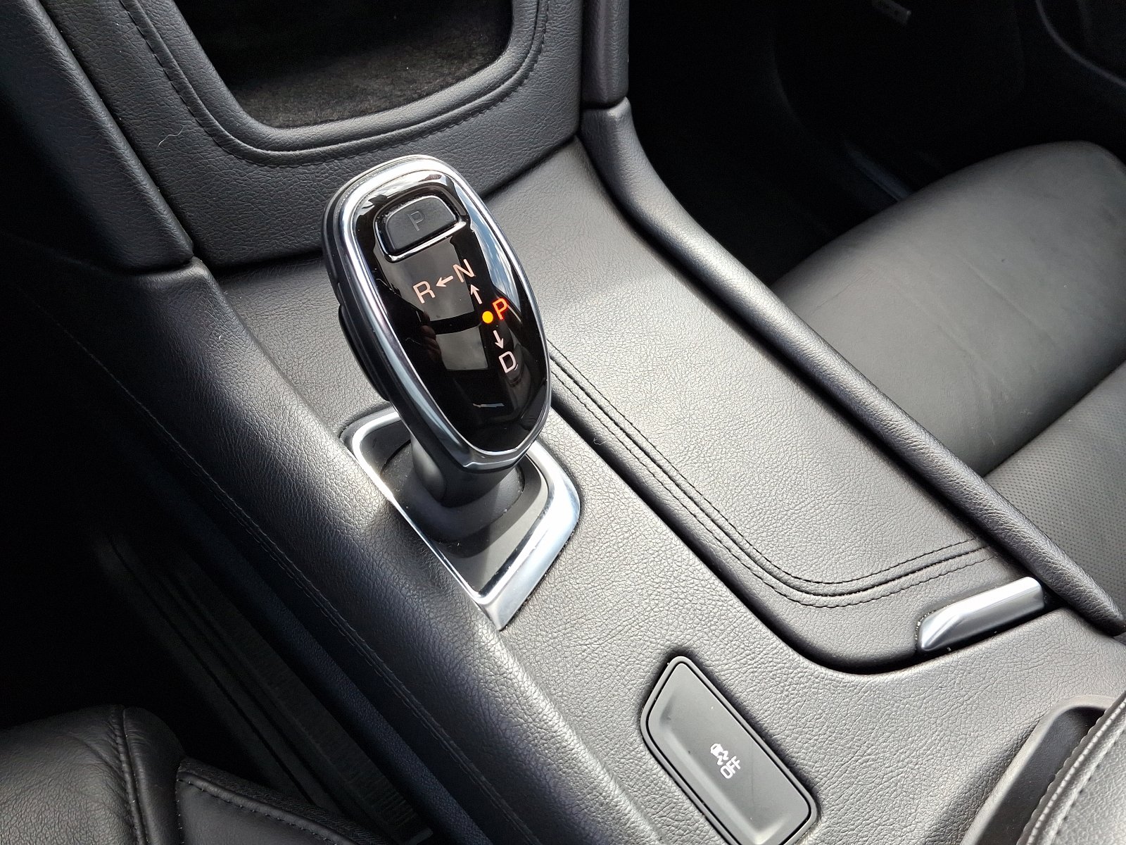 Used 2018 Cadillac XT5 Luxury w/ LPO, Wheel Lock Package image 15