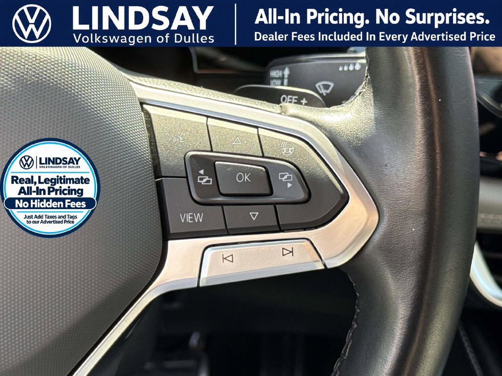 Used 2024 Volkswagen Atlas Cross Sport SEL R-Line AWD/4WD image 21