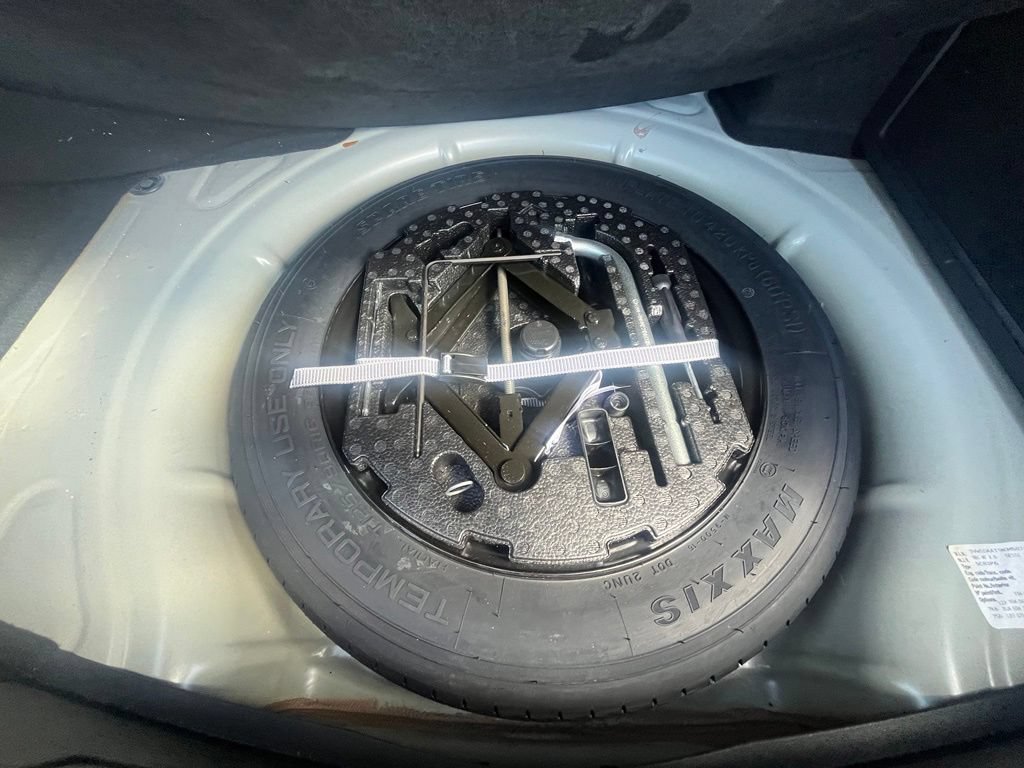 Used 2019 Volkswagen Beetle 2.0T Final Edition SEL FWD image 29