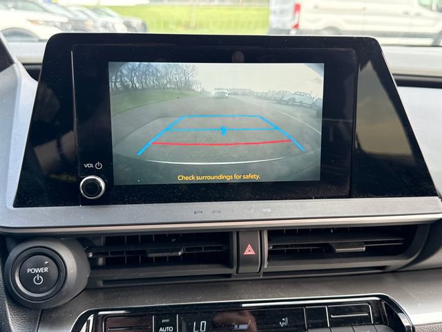 Used 2024 Toyota Prius LE image 28