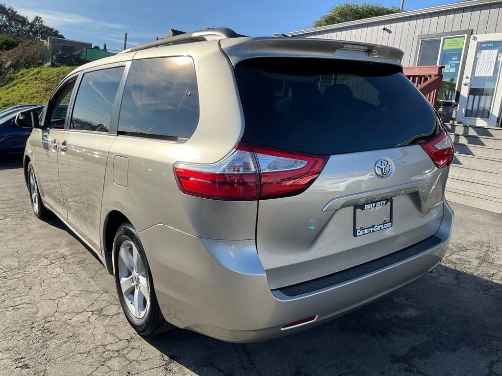 Used 2015 Toyota Sienna LE image 80